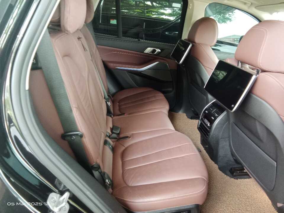Foto Mobil Bekas Kabin Belakang BMW X5 3.0 Xdrive40i Xline tahun 2022