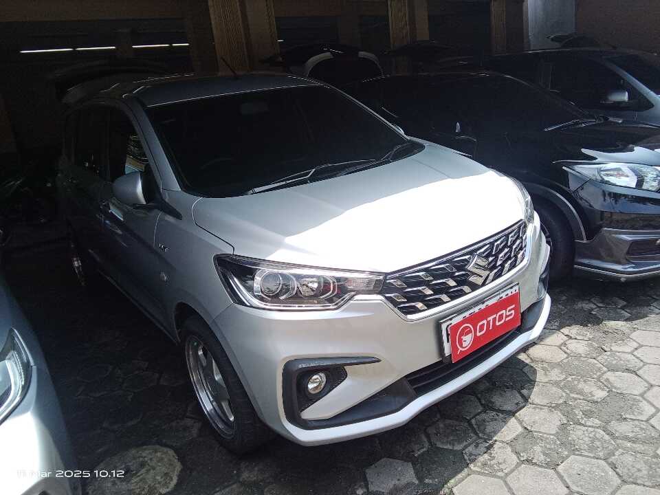 2022 Suzuki Ertiga 1.5 GL - Foto 1 dari 6