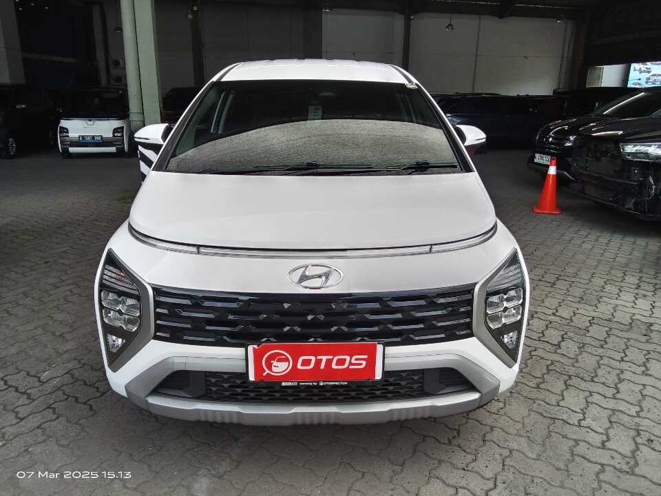 Foto Mobil Bekas Tampak Depan Hyundai Stargazer 1.5 Prime tahun 2022