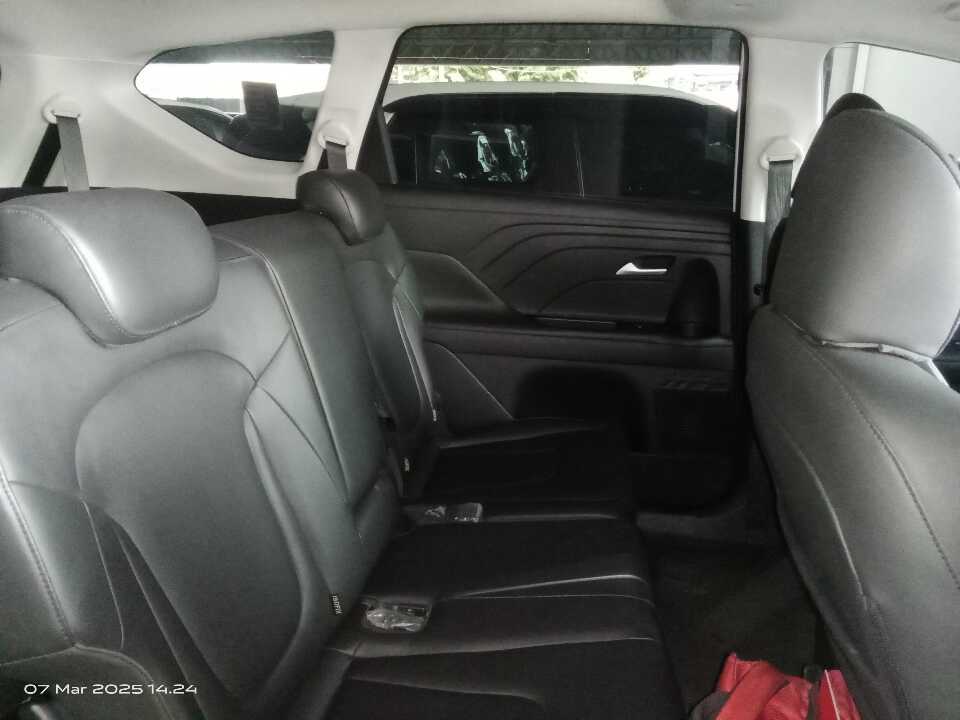 Foto Mobil Bekas Kabin Belakang Hyundai Stargazer 1.5 Prime tahun 2022