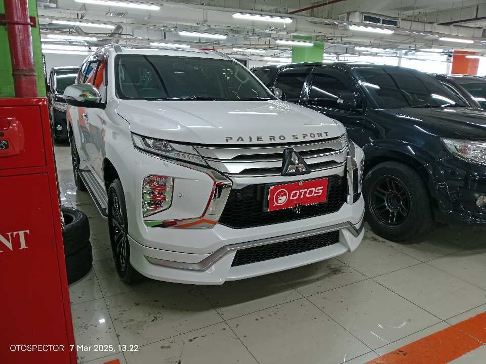 2021 Mitsubishi Pajero Sport 2.4 Dakar 4X2 - Foto 1 dari 6