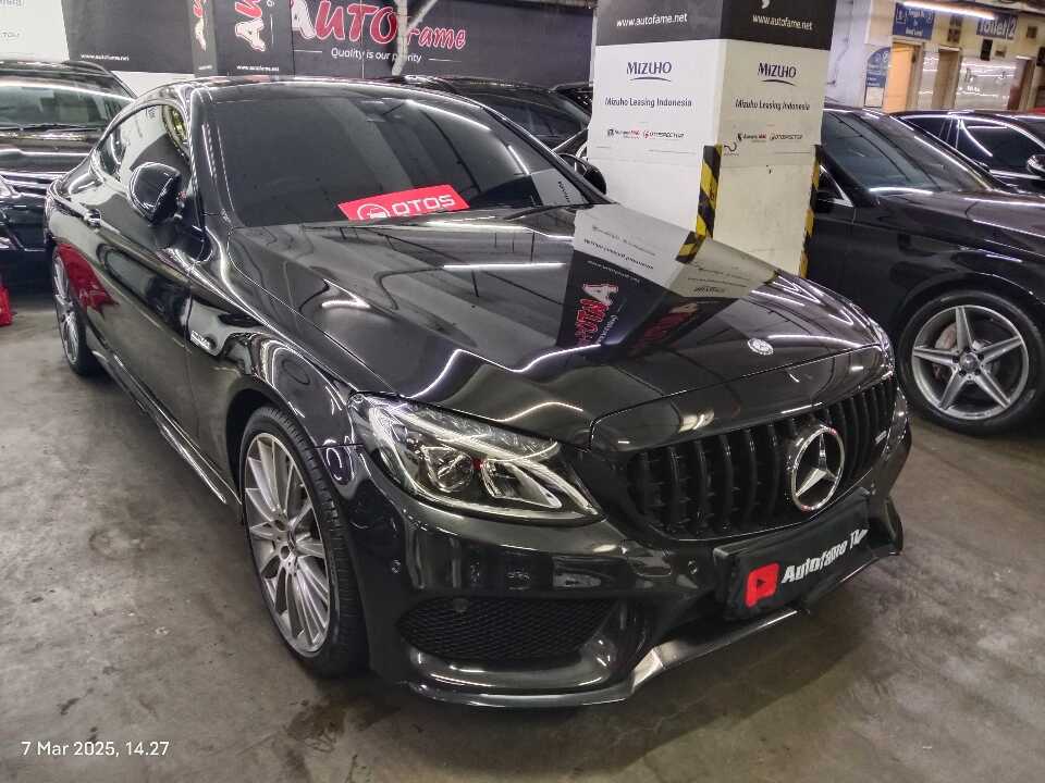 2017 Mercedes-Benz C300 2.0 AMG - Foto 1 dari 6