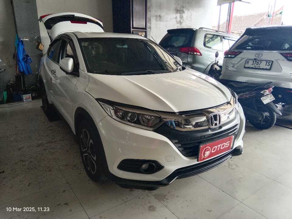 2018 Honda HR-V 1.5 E - Foto 1 dari 6