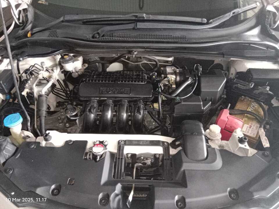 Foto Mobil Bekas Mesin Honda HR-V 1.5 E tahun 2018
