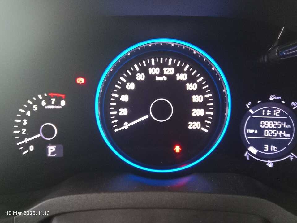 Foto Mobil Bekas Odometer Honda HR-V 1.5 E tahun 2018