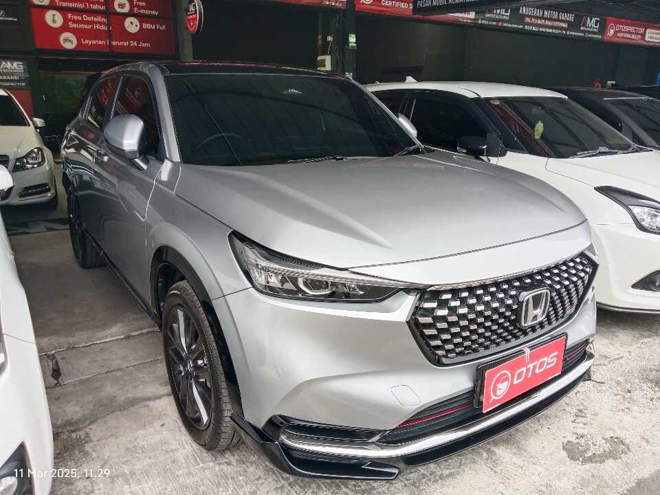 2022 Honda HR-V 1.5 Turbo RS - Foto 1 dari 6