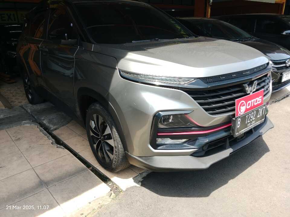 2021 Wuling Almaz 1.5 L T Lux - Foto 1 dari 6
