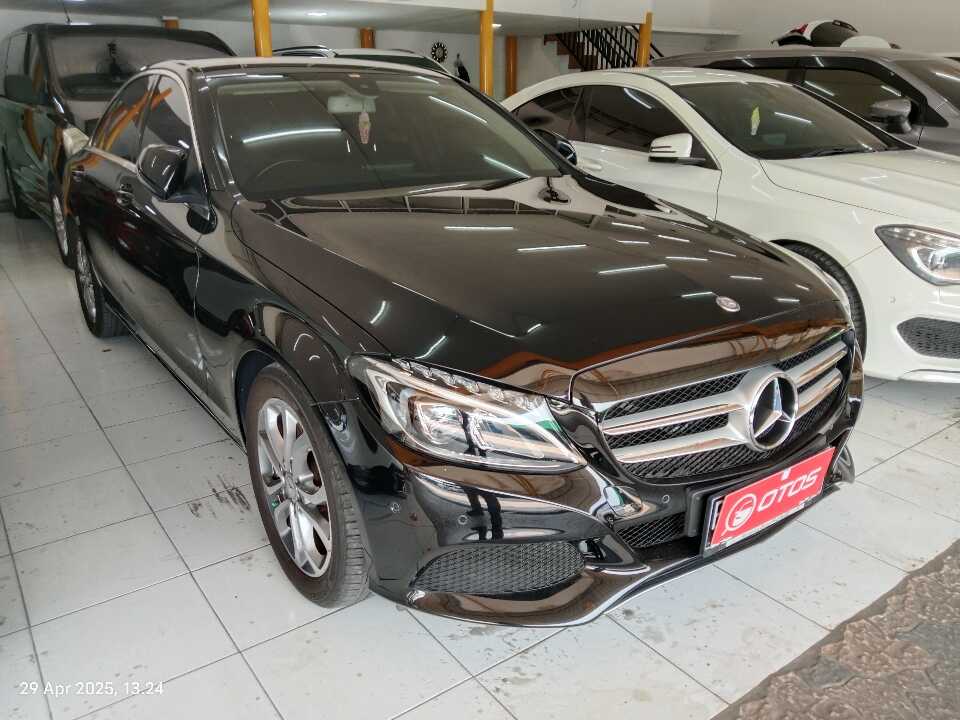 2016 Mercedes-Benz C200 2.0 - Foto 1 dari 6