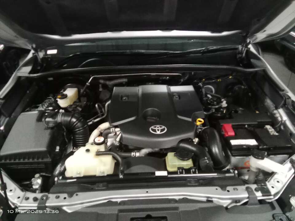 Foto Mobil Bekas Mesin Toyota Fortuner 2.8 GR Sport tahun 2022
