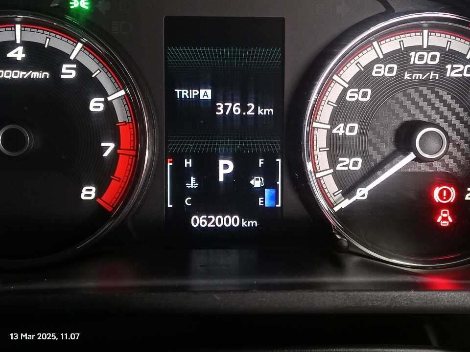 Foto Mobil Bekas Odometer Mitsubishi Xpander 1.5 Cross tahun 2021