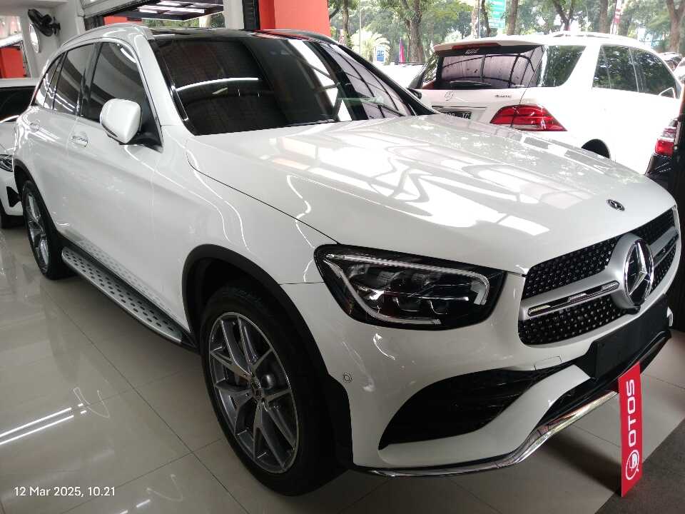 2020 Mercedes-Benz GLC200 2.0 AMG Line - Foto 1 dari 6