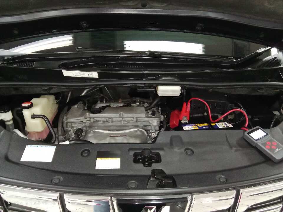 Foto Mobil Bekas Mesin Toyota Alphard 2.5 tahun 2015