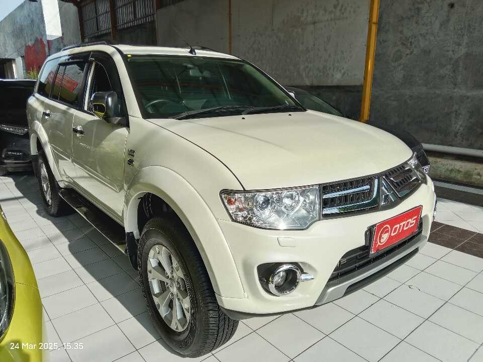 2015 Mitsubishi Pajero Sport 2.5 - Foto 1 dari 6