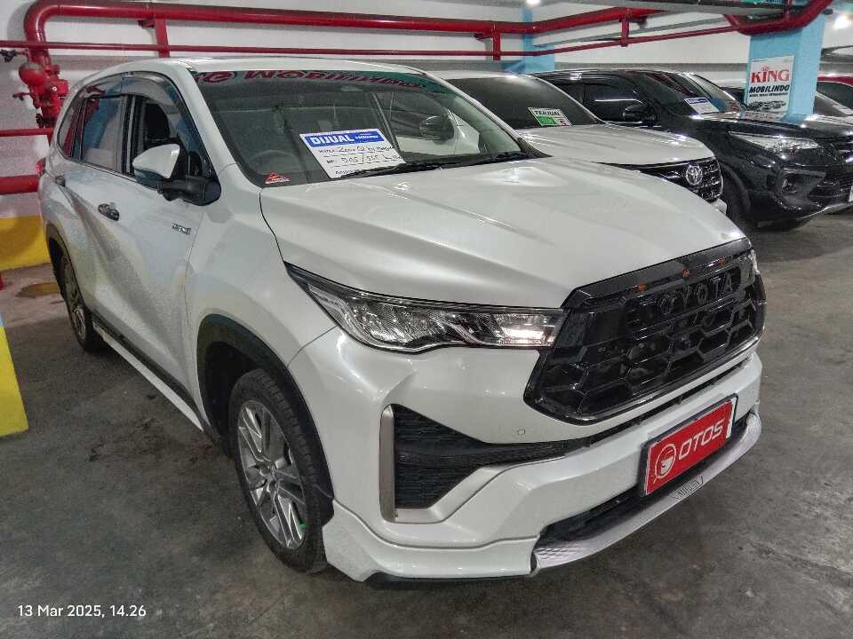 2023 Toyota Kijang Innova 2.0 Zenix Q HV CVT TSS - Foto 1 dari 6