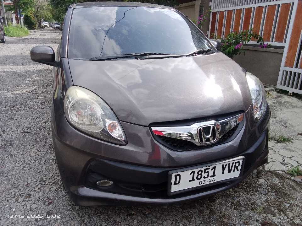 2015 Honda Brio 1.2 Satya E - Foto 1 dari 6