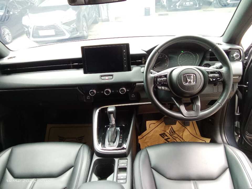 Foto Mobil Bekas Dashboard Honda HR-V 1.5 SE tahun 2023