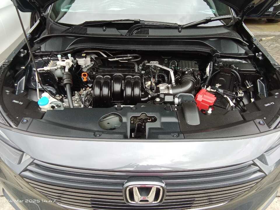 Foto Mobil Bekas Mesin Honda HR-V 1.5 SE tahun 2023