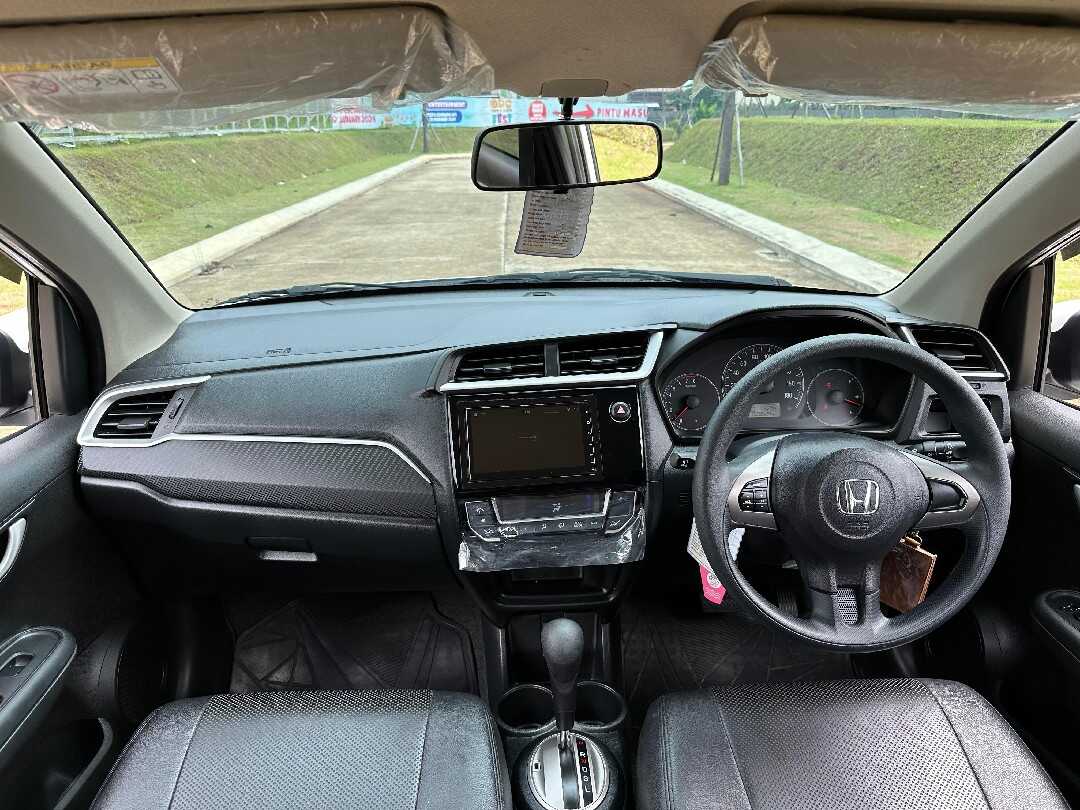 Foto Mobil Bekas Dashboard Honda Brio 1.2 Satya E tahun 2022