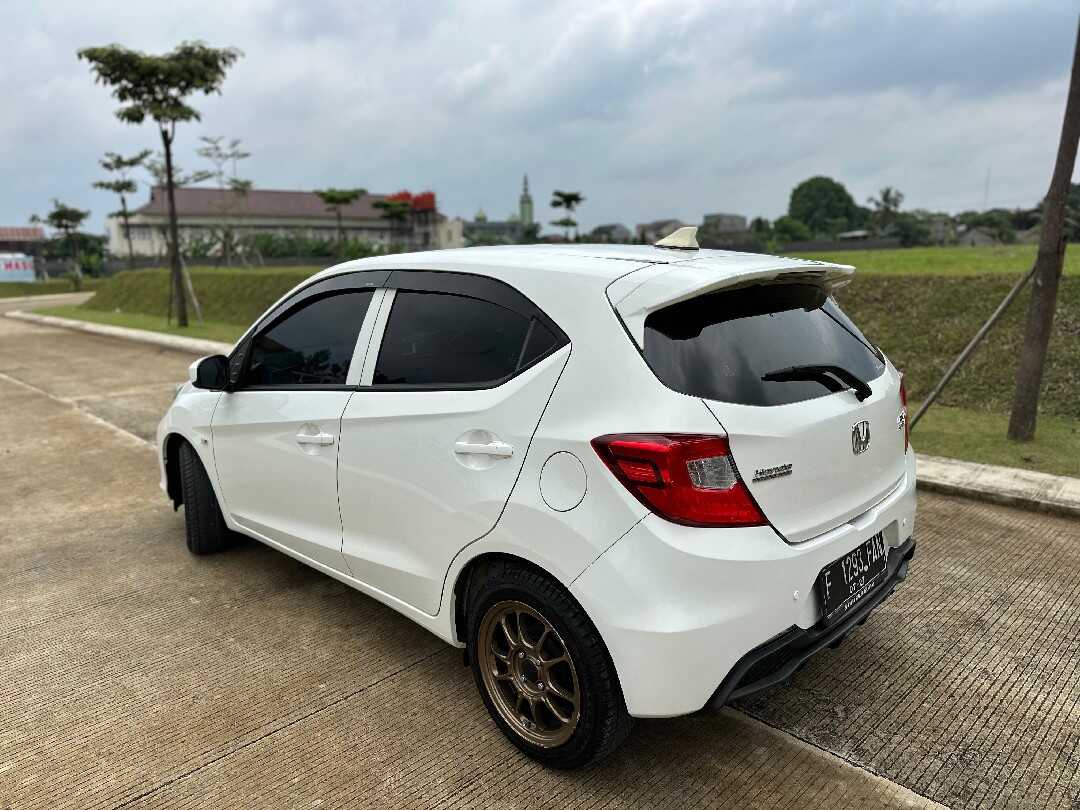 Foto Mobil Bekas Kiri Belakang Honda Brio 1.2 Satya E tahun 2022