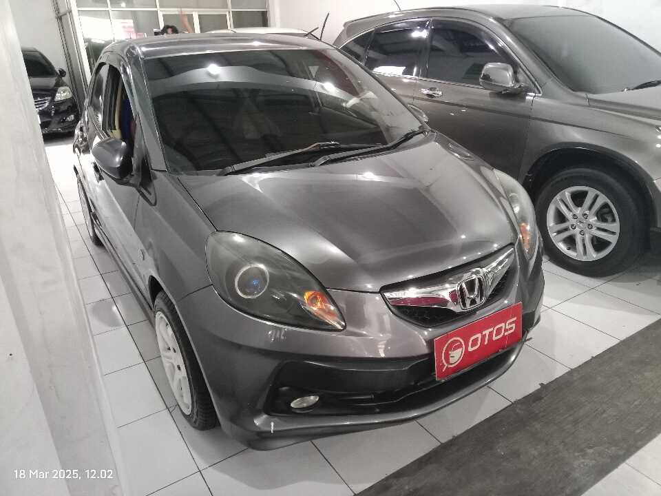 2015 Honda Brio 1.2 Satya E - Foto 1 dari 6