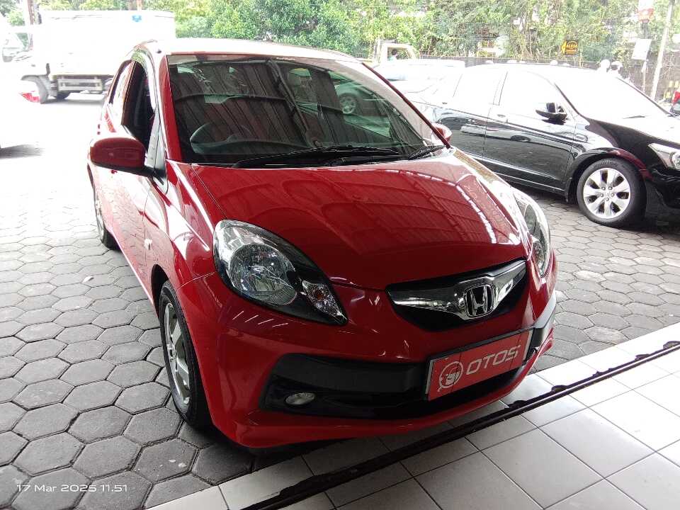2014 Honda Brio 1.2 E - Foto 1 dari 6