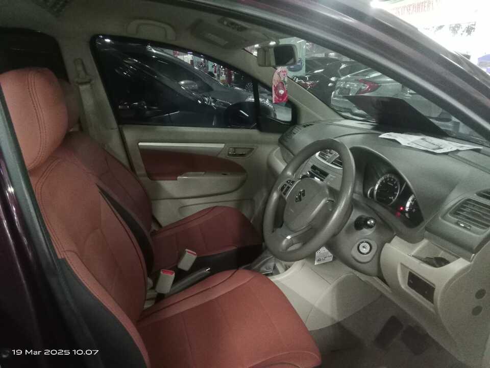 Foto Mobil Bekas Kabin Depan Suzuki Ertiga 1.4 tahun 2016