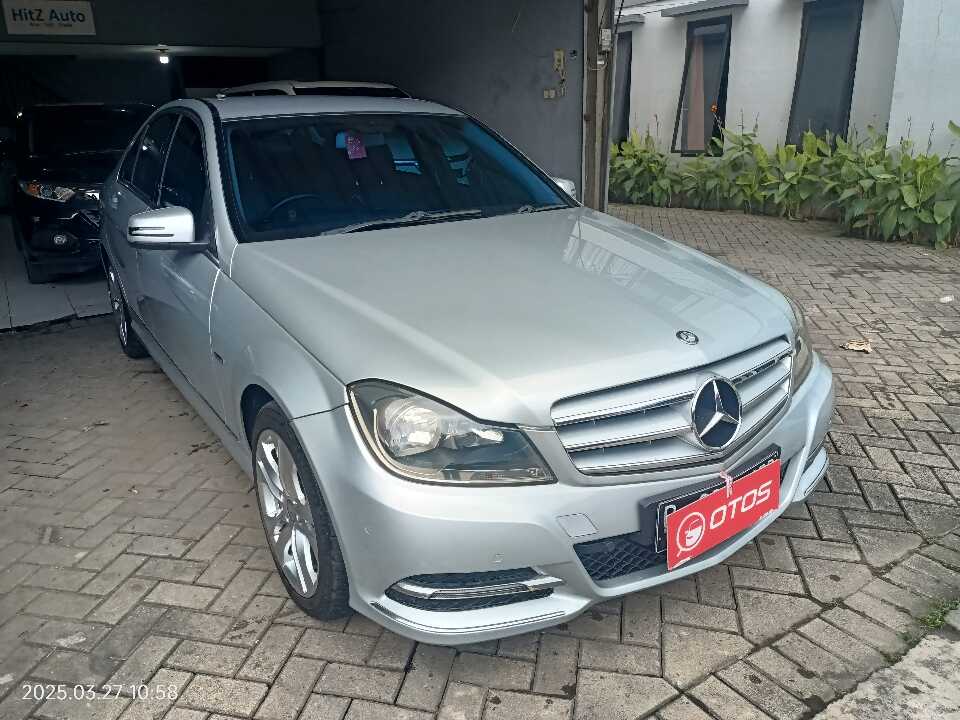 2011 Mercedes-Benz C200 1.8 CGI - Foto 1 dari 6