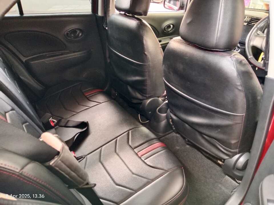 Foto Mobil Bekas Kabin Belakang Nissan March 1.2 tahun 2017