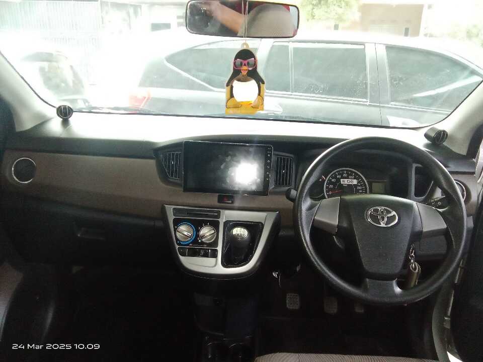 Foto Mobil Bekas Dashboard Toyota Calya 1.2 G tahun 2017