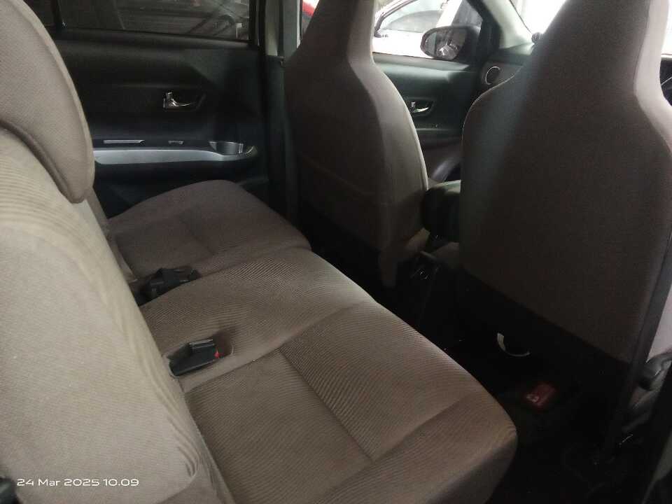 Foto Mobil Bekas Kabin Belakang Toyota Calya 1.2 G tahun 2017