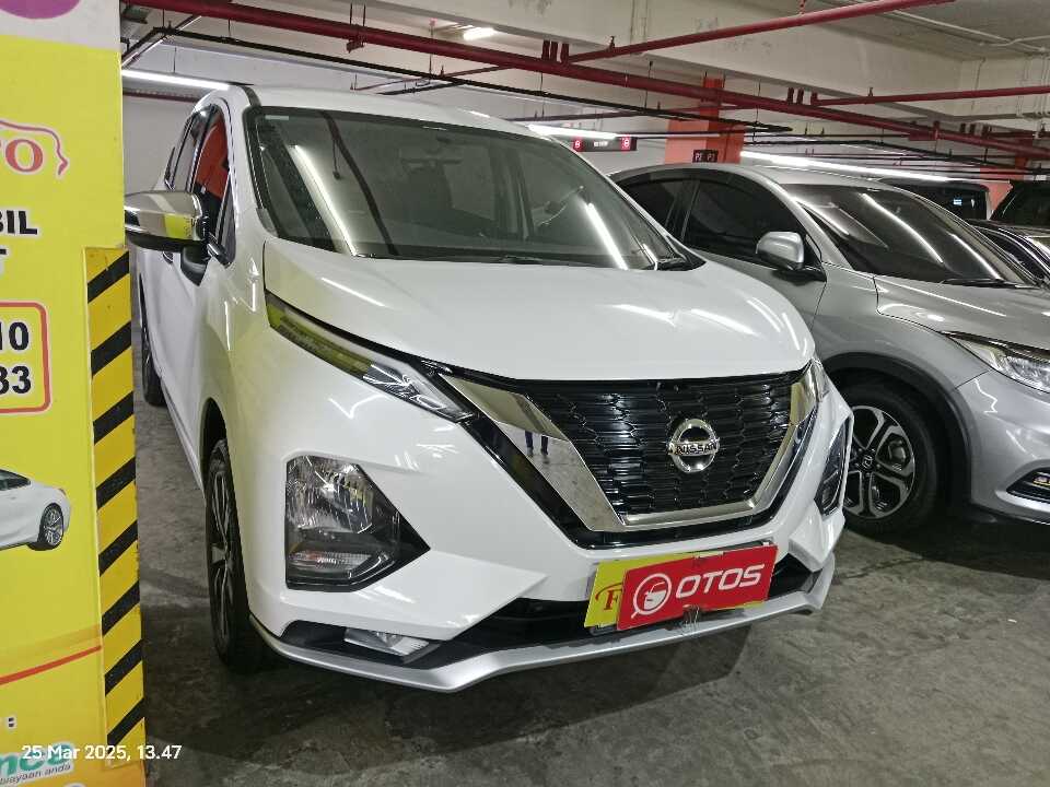 2022 Nissan Livina 1.5 VL - Foto 1 dari 6