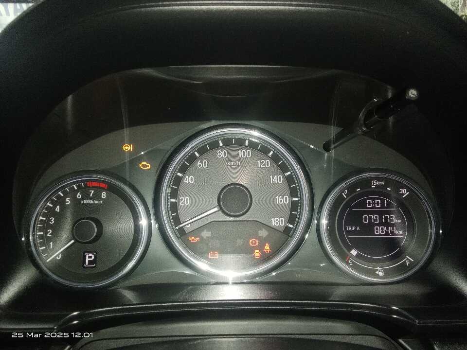 Foto Mobil Bekas Odometer Honda BR-V 1.5 E tahun 2016