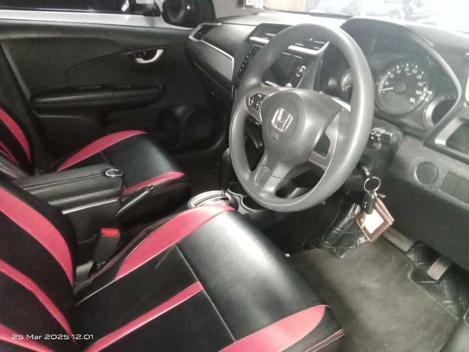 Foto Mobil Bekas Kabin Depan Honda BR-V 1.5 E tahun 2016