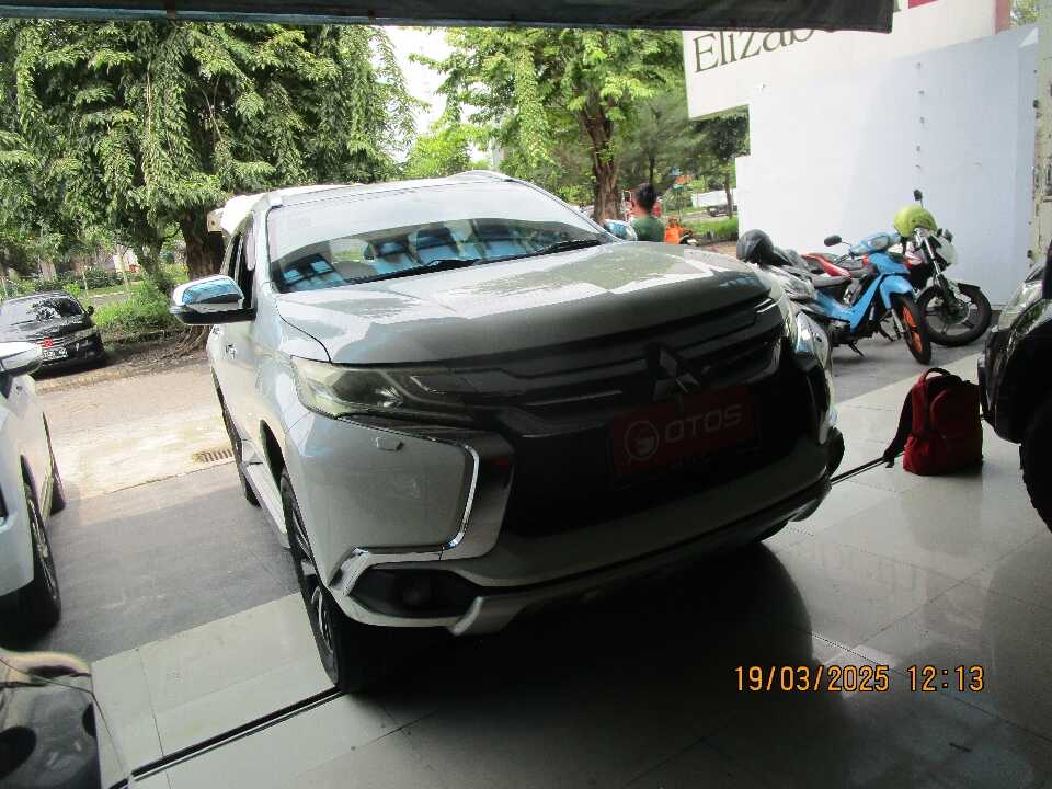 2016 Mitsubishi Pajero Sport 2.4 Dakar 4X2 - Foto 1 dari 6