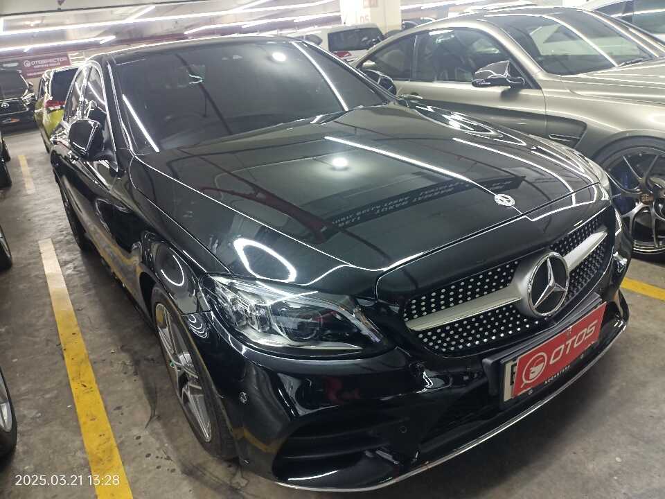 2019 Mercedes-Benz C300 2.0 - Foto 1 dari 6