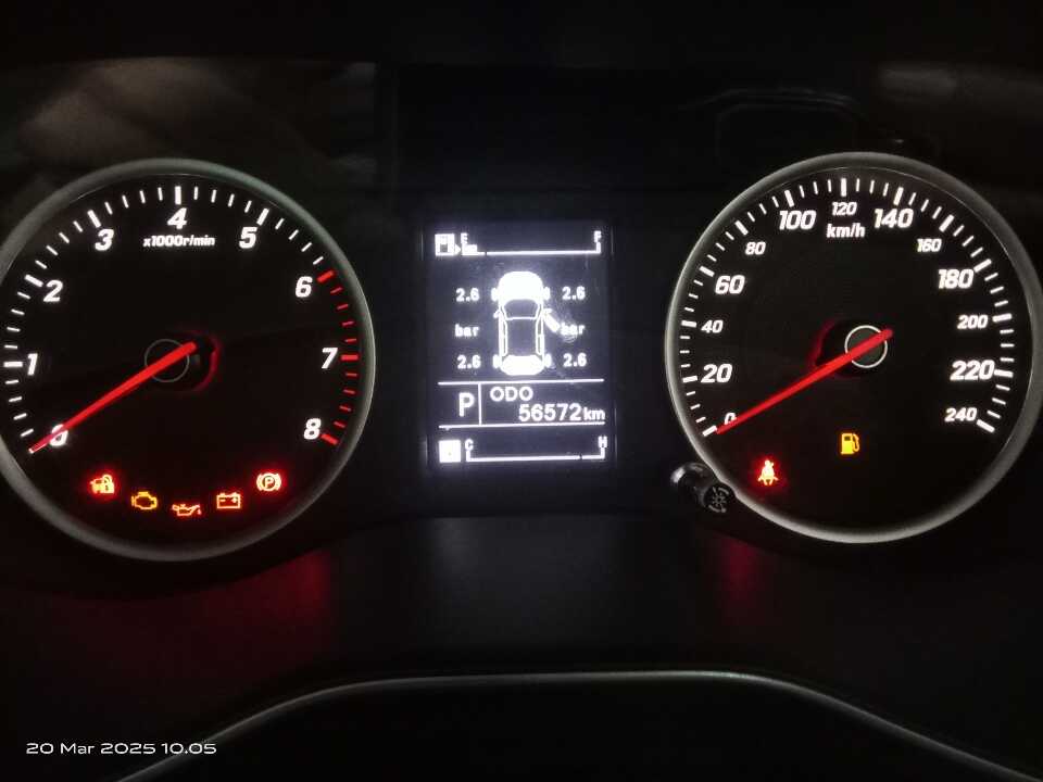 Foto Mobil Bekas Odometer Wuling Cortez 1.5 C T Lux tahun 2019