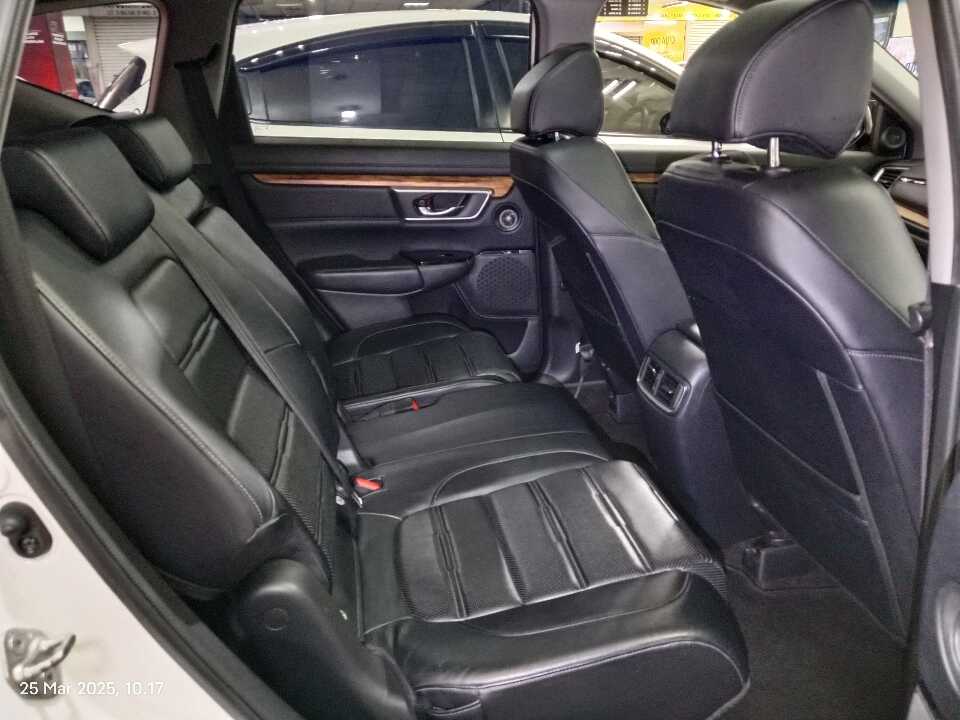 Foto Mobil Bekas Kabin Belakang Honda CR-V 1.5 Turbo Prestige tahun 2019