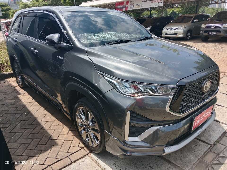 2023 Toyota Kijang Innova 2.0 Zenix Q HV CVT TSS - Foto 1 dari 6