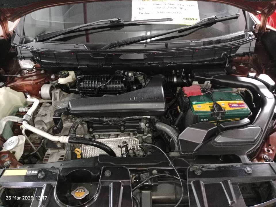 Foto Mobil Bekas Mesin Nissan X-Trail 2.5 tahun 2017