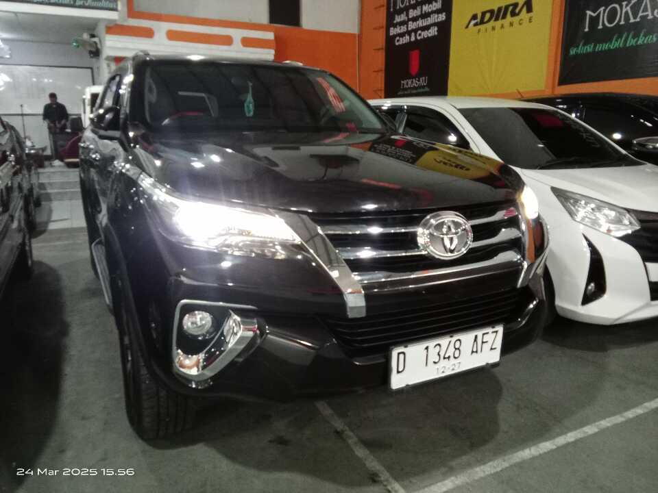2017 Toyota Fortuner 2.4 4X2 VRZ - Foto 1 dari 6