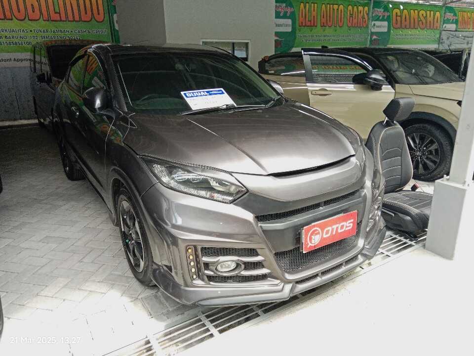 2015 Honda HR-V 1.5 E - Foto 1 dari 6