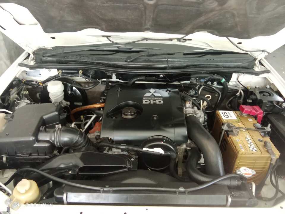 Foto Mobil Bekas Mesin Mitsubishi Pajero Sport 2.5 Exceed tahun 2013