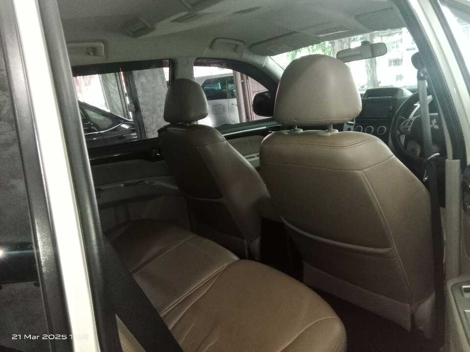Foto Mobil Bekas Kabin Belakang Mitsubishi Pajero Sport 2.5 Exceed tahun 2013