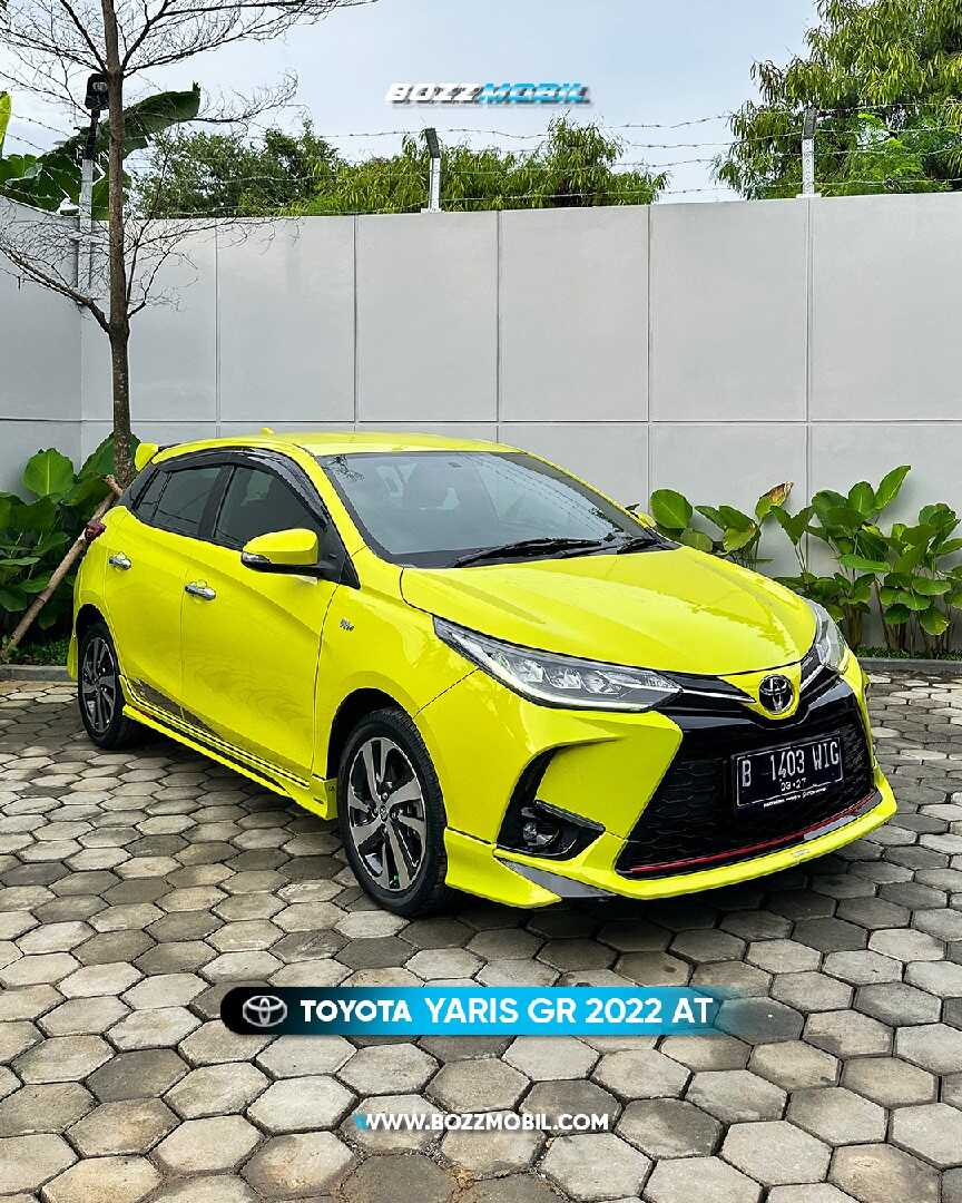 2022 Toyota Yaris 1.5 S - Foto 1 dari 10