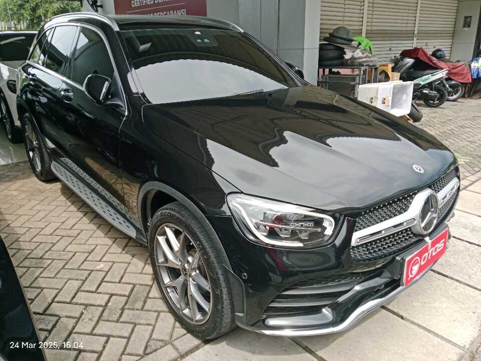 2021 Mercedes-Benz GLC200 2.0 - Foto 1 dari 6