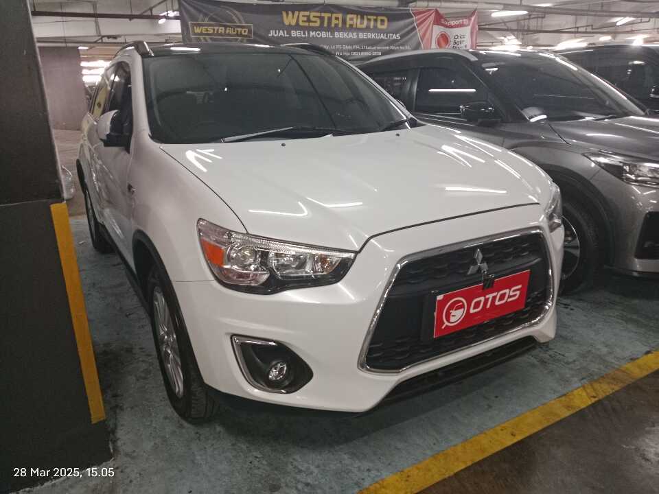 2015 Mitsubishi Outlander Sport 2.0 PX - Foto 1 dari 6