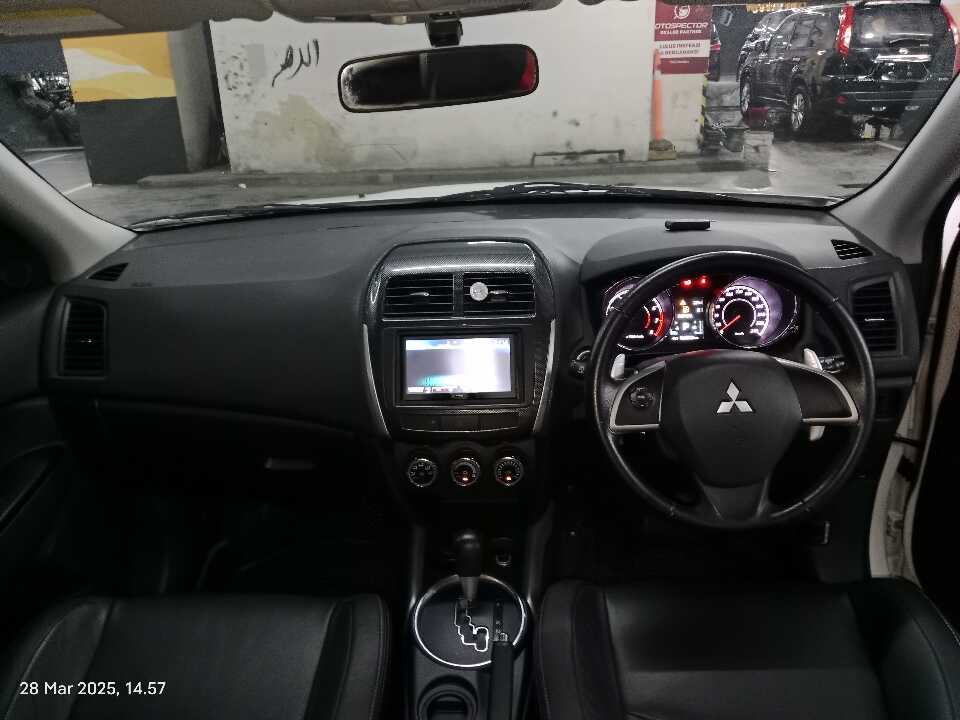 Foto Mobil Bekas Dashboard Mitsubishi Outlander Sport 2.0 PX tahun 2015
