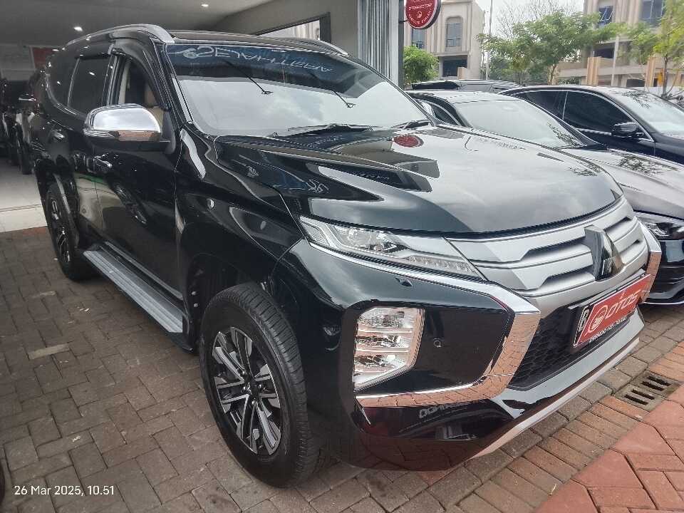 2022 Mitsubishi Pajero Sport 2.4 Dakar Ultimate - Foto 1 dari 6