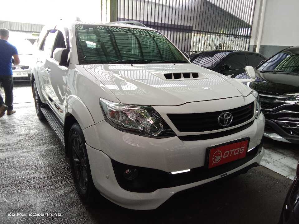 2015 Toyota Fortuner 2.5 G - Foto 1 dari 6