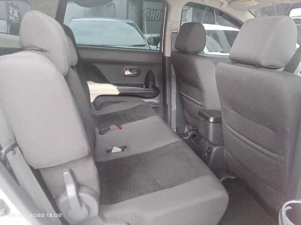 Foto Mobil Bekas Kabin Belakang Toyota Rush 1.5 S tahun 2022
